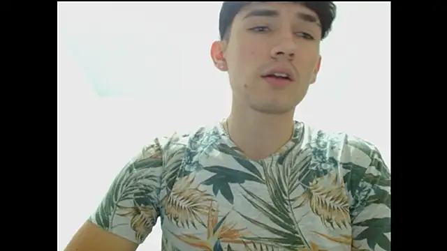 Snapshot of ChicoMaloFfF chatting on September 24, 2025, 8:04 pm ChicoMaloFfF online show from September 24, 2025, 8:04 pm