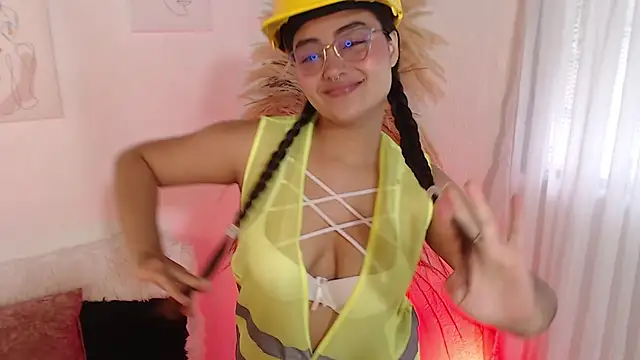  Kim  M online show from October 3, 2025, 1:12 pm