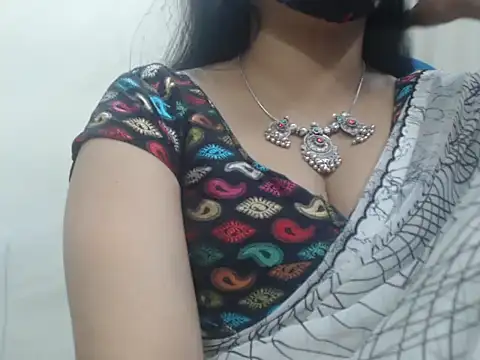 Snapshot of Lovely_Siri_23 chatting on March 14, 2026, 6:08 am Lovely Siri 23 online show from March 14, 2026, 6:08 am