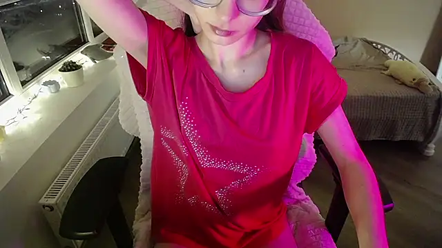 MissLinaDream online show from May 25, 2026, 8:29 pm