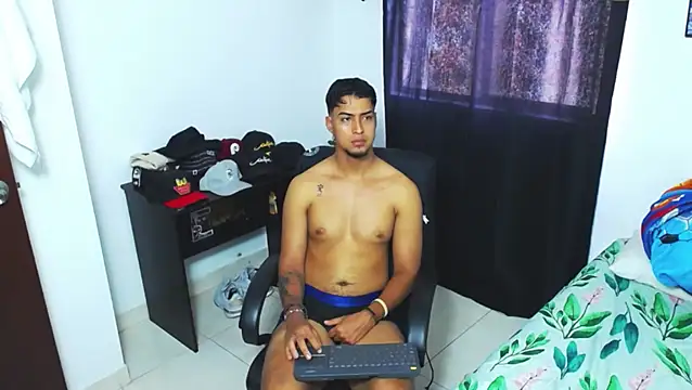 Snapshot of matias_bianco chatting on January 4, 2025, 7:02 pm matias bianco online show from January 4, 2025, 7:02 pm