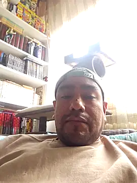 Snapshot of Motherandson chatting on March 4, 2026, 9:50 am Motherandson online show from March 4, 2026, 9:50 am