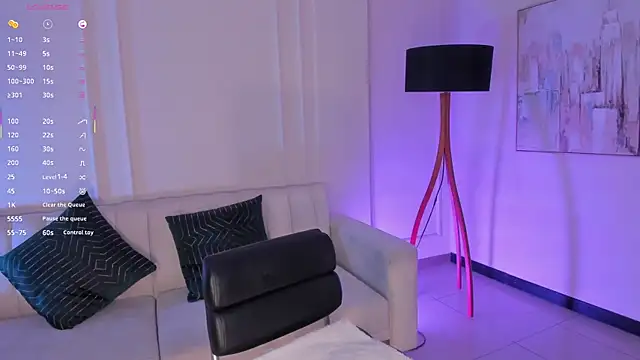 Snapshot of LizzHamilton__ chatting on October 12, 2025, 7:15 pm LizzHamilton online show from October 12, 2025, 7:15 pm