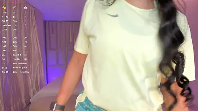 LizzHamilton   online show from March 26, 2026, 12:25 pm