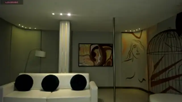 Snapshot of LizzHamilton__ chatting on November 11, 2025, 9:20 pm LizzHamilton online show from November 11, 2025, 9:20 pm