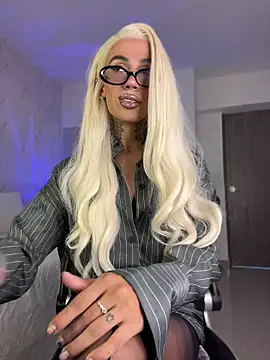 Miss sagitario online show from May 21, 2026, 12:02 pm