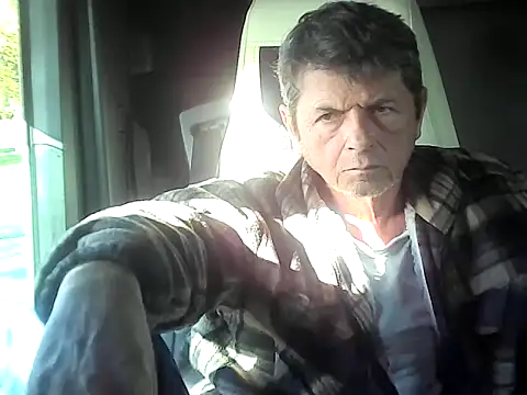 czarek888 online show from October 25, 2025, 1:23 pm