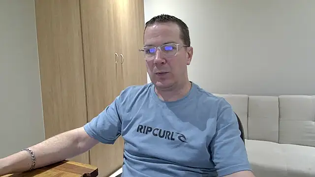 BrettJ81 online show from October 27, 2025, 5:25 pm