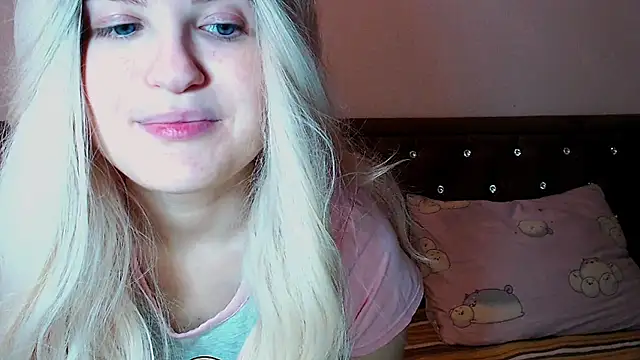 Snapshot of Sara4uu chatting on September 26, 2025, 11:11 pm Sara4uu online show from September 26, 2025, 11:11 pm