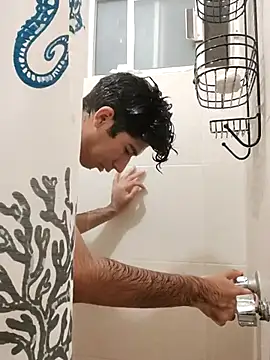 Snapshot of Mangopitudo chatting on January 1, 2025, 2:51 am Mangopitudo online show from January 1, 2025, 2:51 am