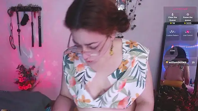 Snapshot of Eve_Blue77 chatting on March 19, 2026, 6:02 am Eve Blue77 online show from March 19, 2026, 6:02 am