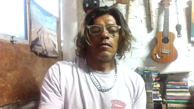 Snapshot of kvr27 chatting on March 17, 2026, 11:35 am kvr27 online show from March 17, 2026, 11:35 am