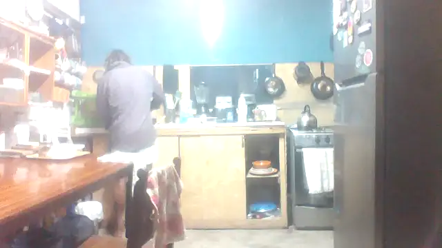 Snapshot of kvr27 chatting on April 7, 2026, 11:12 am kvr27 online show from April 7, 2026, 11:12 am