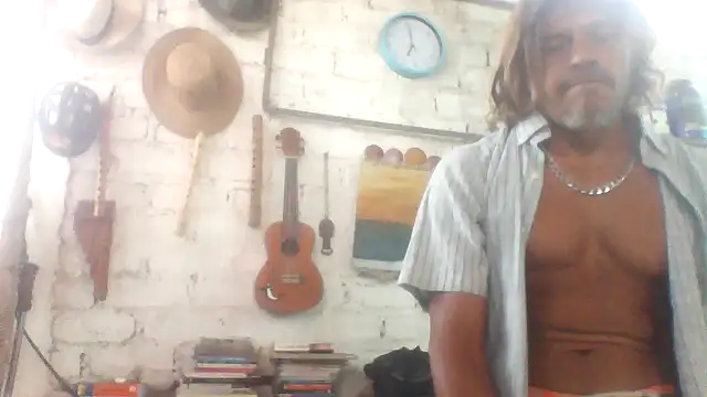 Snapshot of kvr27 chatting on April 4, 2026, 11:39 am kvr27 online show from April 4, 2026, 11:39 am