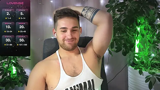 Snapshot of Sweeet__boy chatting on February 16, 2025, 9:15 am Sweeet boy online show from February 16, 2025, 9:15 am
