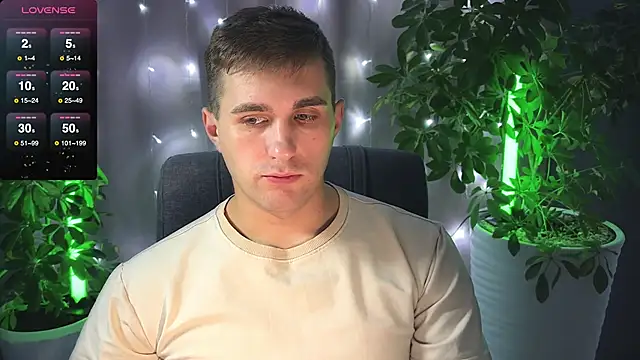Snapshot of Sweeet__boy chatting on February 22, 2025, 2:52 pm Sweeet boy online show from February 22, 2025, 2:52 pm