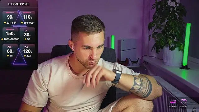 Snapshot of Sweeet__boy chatting on October 3, 2025, 2:07 pm Sweeet boy online show from October 3, 2025, 2:07 pm