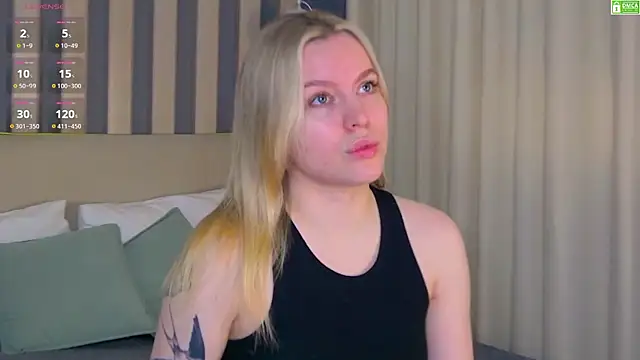 AmaliaBell online show from April 7, 2026, 1:13 pm