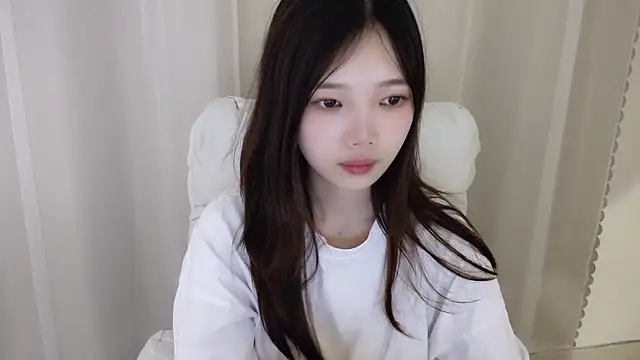 Doki-- online show from February 19, 2025, 4:11 pm