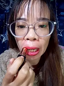   Mai-love19   online show from November 18, 2025, 1:14 pm