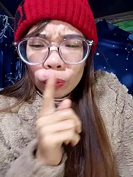   Mai-love19   online show from November 30, 2025, 12:44 am