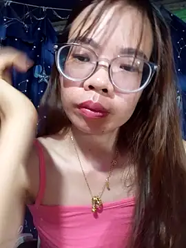   Mai-love19   online show from May 18, 2026, 8:41 am