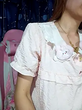   Mai-love19   online show from May 23, 2026, 2:32 am