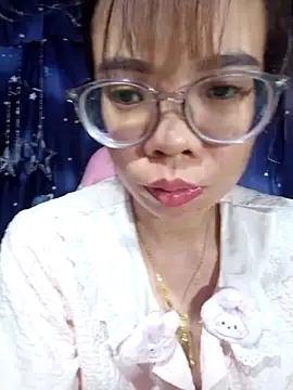  Mai-love19   online show from May 27, 2026, 2:24 pm