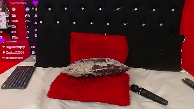 Snapshot of gisellsaenz chatting on February 14, 2025, 12:19 am gisellsaenz online show from February 14, 2025, 12:19 am