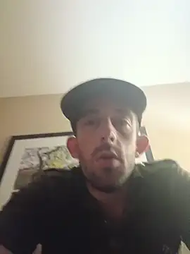 Snapshot of afTerparTycloudz chatting on October 30, 2025, 1:26 am afTerparTycloudz online show from October 30, 2025, 1:26 am