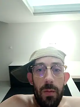 Snapshot of afTerparTycloudz chatting on October 17, 2025, 11:01 am afTerparTycloudz online show from October 17, 2025, 11:01 am