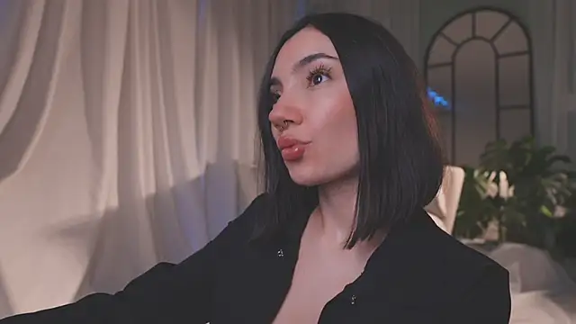 AmyArmstrong online show from February 2, 2026, 11:04 pm