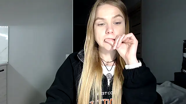 Snapshot of Sunbeam_ chatting on February 15, 2026, 7:02 pm Sunbeam online show from February 15, 2026, 7:02 pm