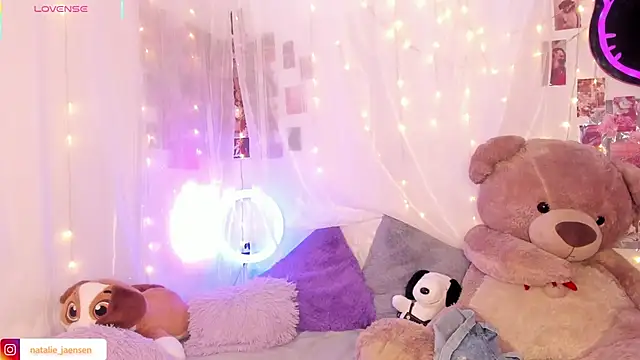 natalie jaensen online show from February 6, 2026, 10:06 pm