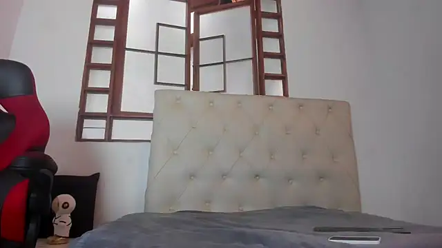 Snapshot of oliver_price1 chatting on May 3, 2026, 2:09 pm oliver price1 online show from May 3, 2026, 2:09 pm