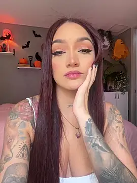 Snapshot of DaniDusan_ chatting on October 29, 2025, 6:29 pm DaniDusan online show from October 29, 2025, 6:29 pm