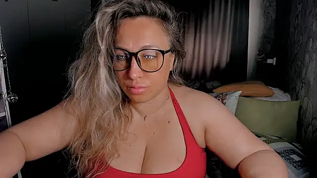 Snapshot of CumOnMy_Tits chatting on May 8, 2026, 2:04 am CumOnMy Tits online show from May 8, 2026, 2:04 am