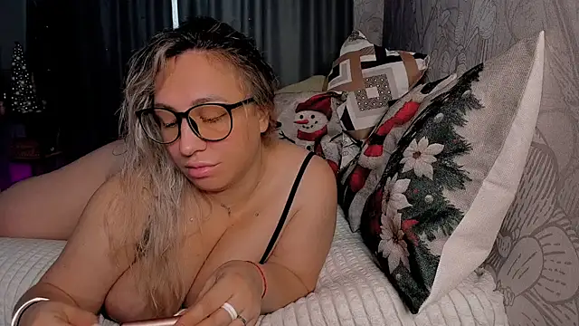 CumOnMy Tits online show from December 4, 2025, 2:54 am