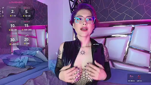 Annie Swan online show from November 5, 2025, 12:41 pm