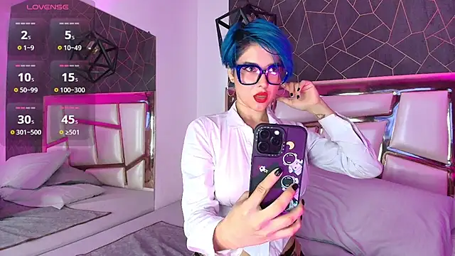 Annie Swan online show from October 20, 2025, 12:06 pm