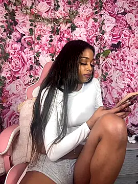 mismialove online show from October 18, 2025, 3:52 am