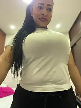 Snapshot of sofia_xxx02 chatting on July 15, 2026, 12:01 pm sofia xxx02 online show from July 15, 2026, 12:01 pm