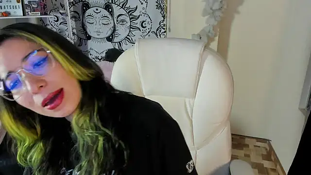 Laughing Naty online show from October 24, 2025, 1:59 am