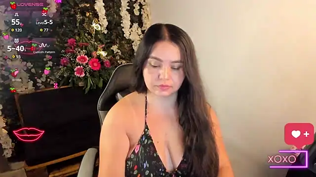 Snapshot of ainohacarter_89 chatting on April 16, 2026, 12:44 am ainohacarter 89 online show from April 16, 2026, 12:44 am