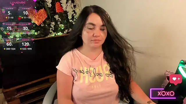 Snapshot of ainohacarter_89 chatting on April 6, 2026, 4:46 am ainohacarter 89 online show from April 6, 2026, 4:46 am