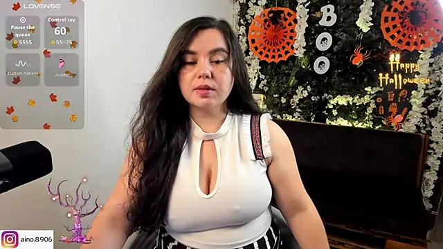 Snapshot of ainohacarter_89 chatting on October 18, 2025, 12:45 am ainohacarter 89 online show from October 18, 2025, 12:45 am